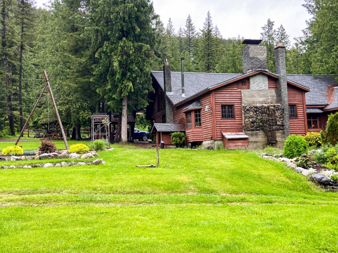 Cozy Cabins - Cabin Rentals BC - Lakefront Private Resort - Echo Lake - Ark - Gallery - 001a